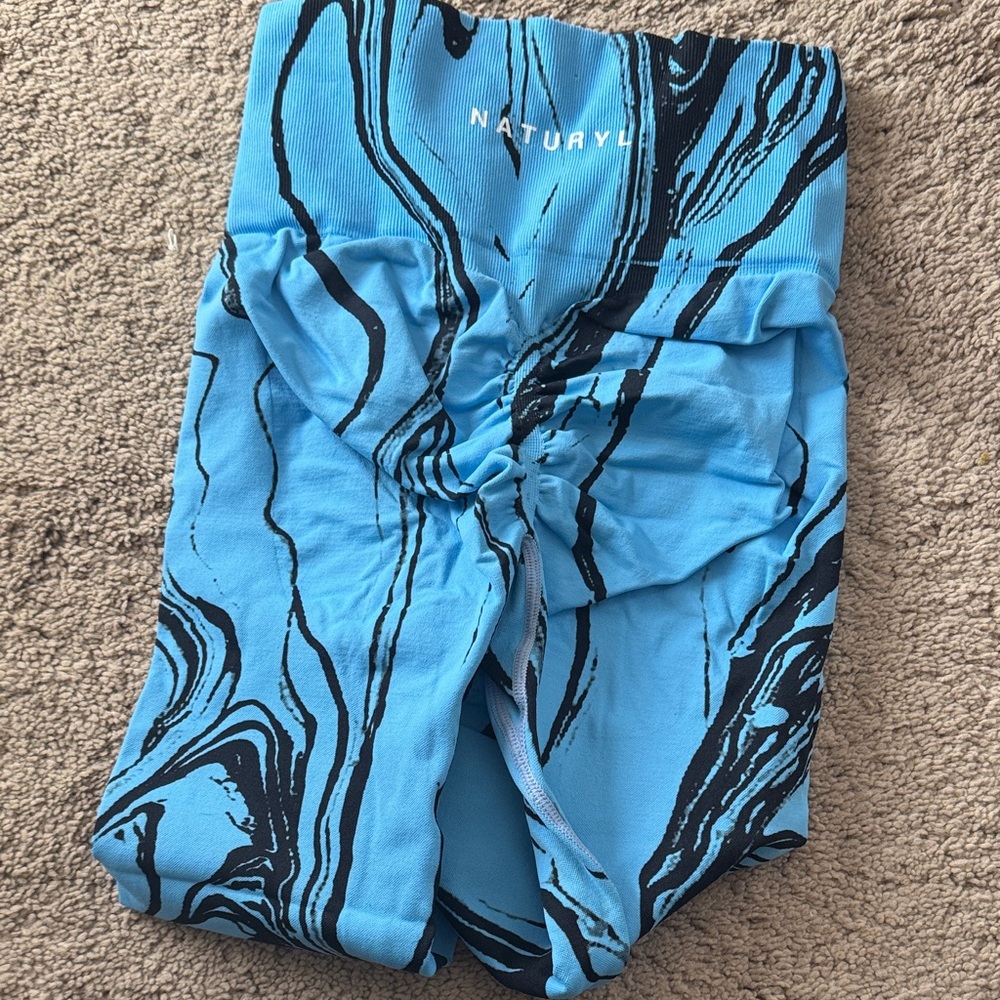 NATURYL Blue and Black Marble Leggings